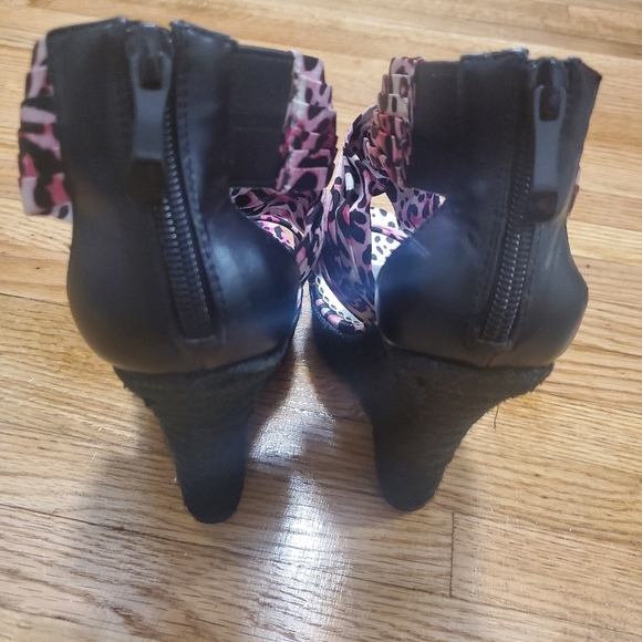 Making some space - Picture 2 of 4